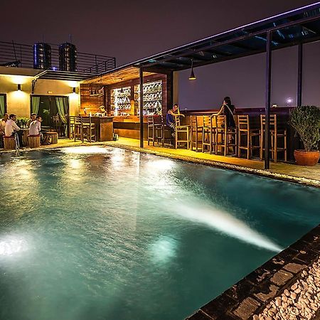 Diamond Palace Resort & Sky Bar 金边 外观 照片