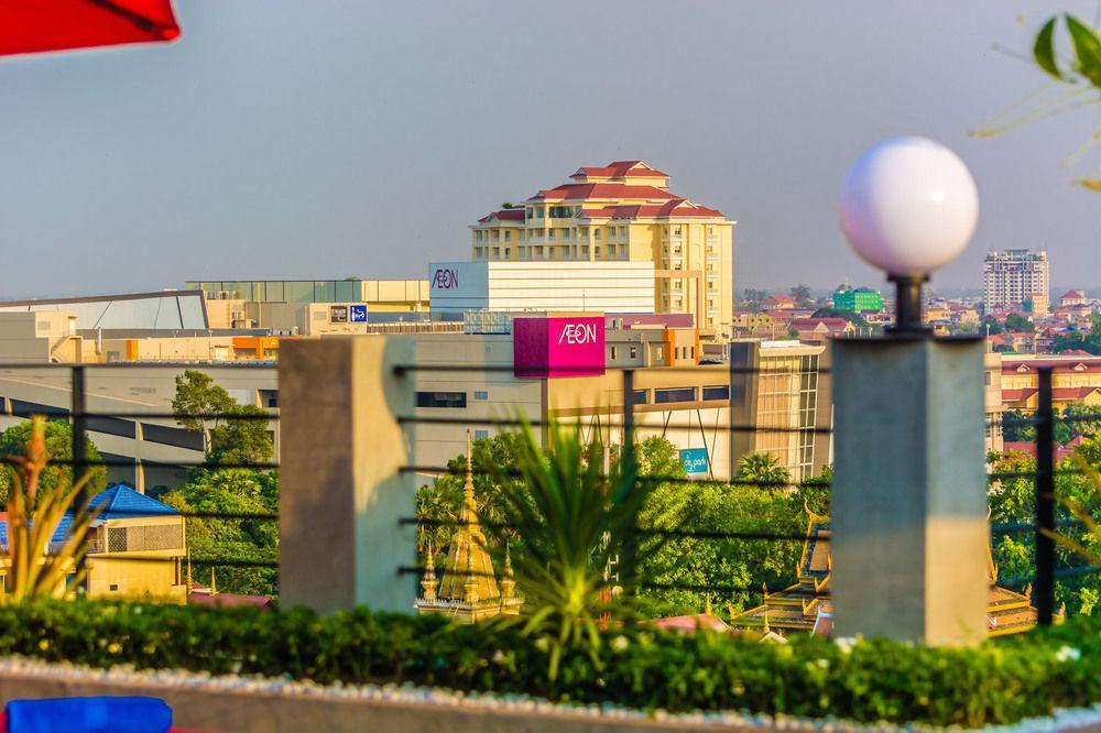 Diamond Palace Resort & Sky Bar 金边 外观 照片