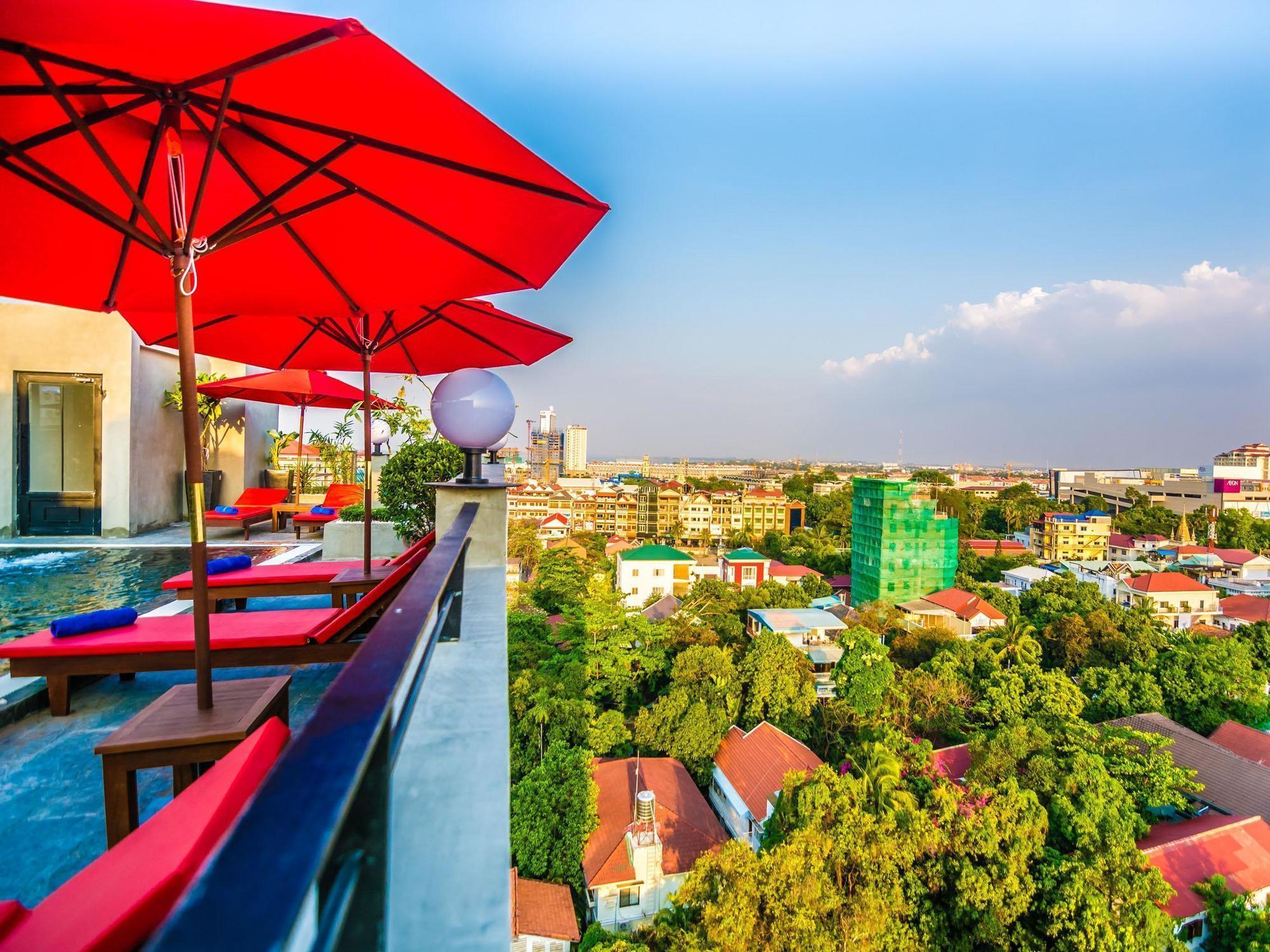 Diamond Palace Resort & Sky Bar 金边 外观 照片