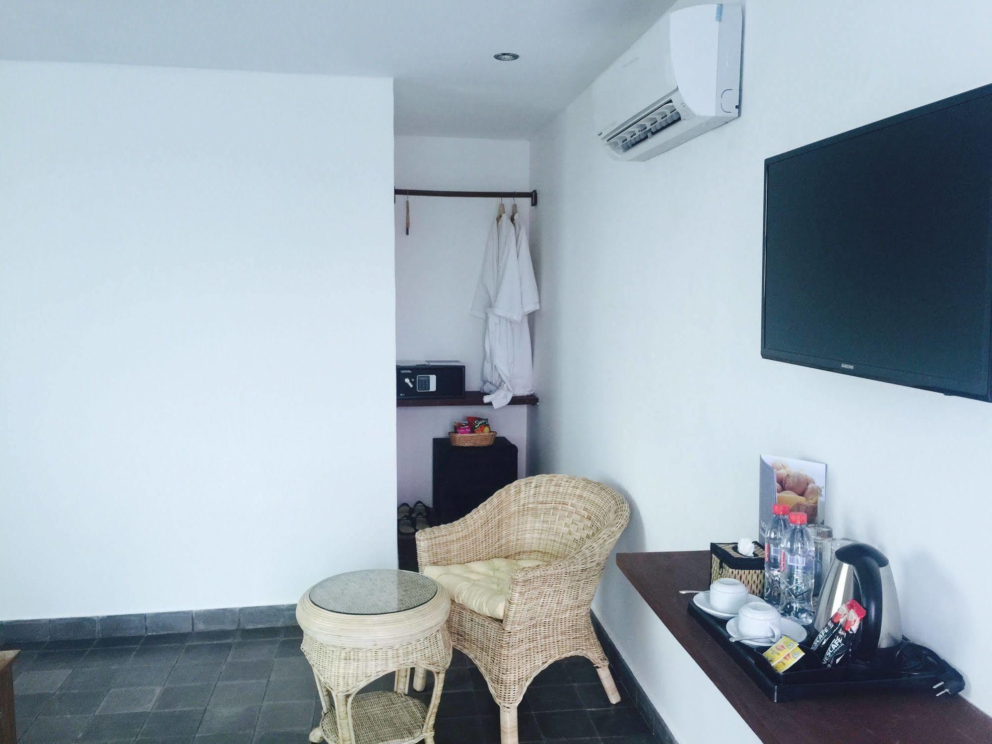 Diamond Palace Resort & Sky Bar 金边 外观 照片