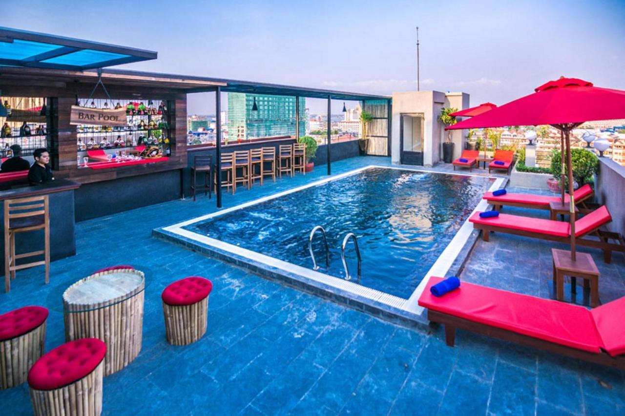 Diamond Palace Resort & Sky Bar 金边 外观 照片